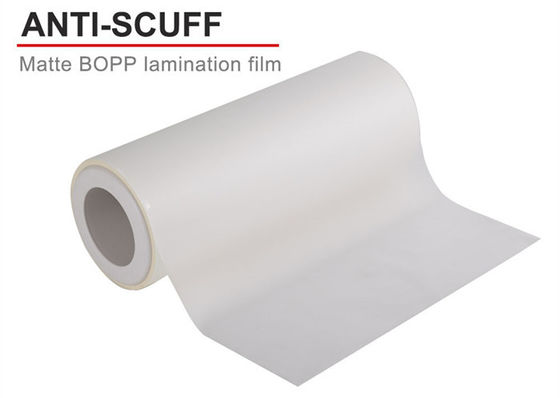 Adesivo resistente agli abrasivi Bopp Matt Film Roll per stampaggio a caldo 28mic 4000m